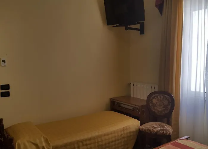 Hotel Tiffany Ceriale