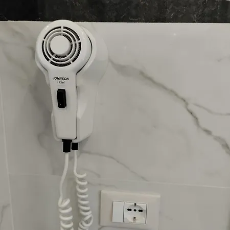 Tiffany Otel Ceriale